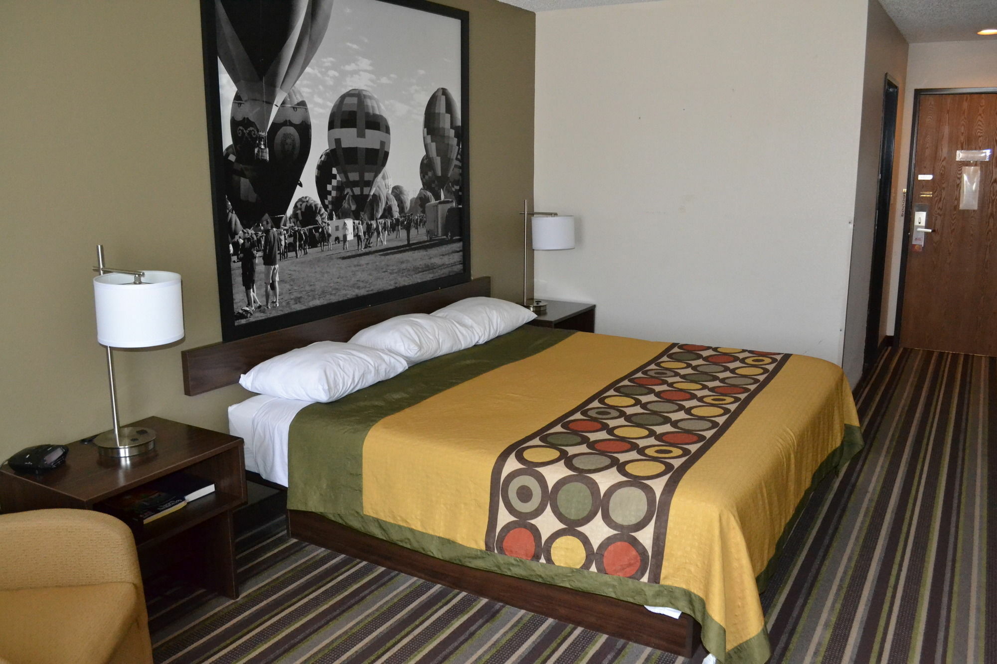 Super 8 By Wyndham Roswell