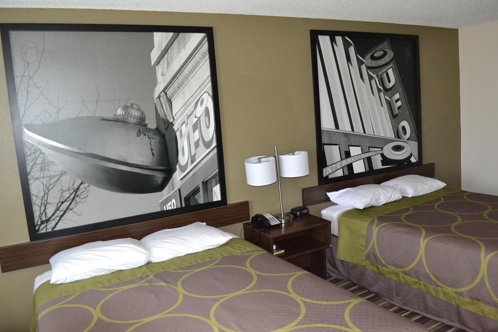 Super 8 By Wyndham Roswell